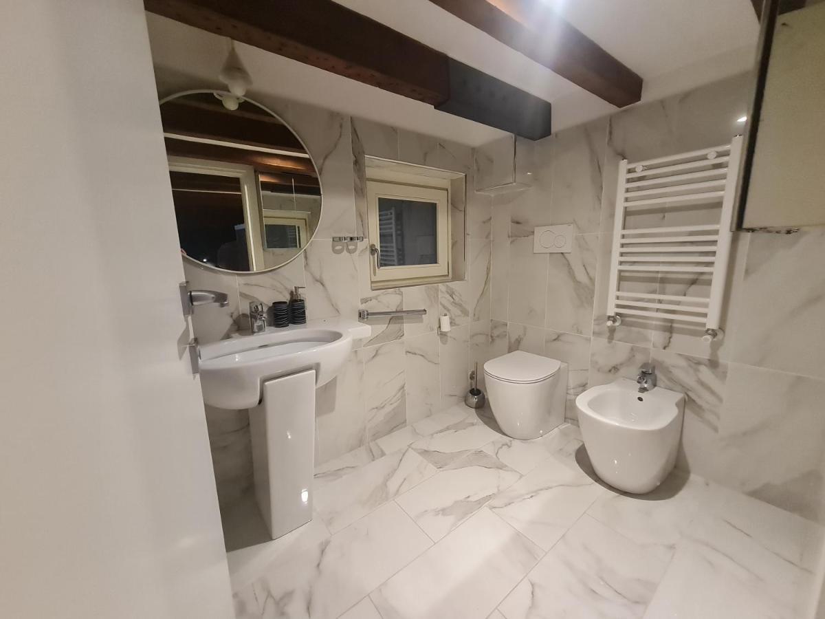 Apartament Isola - Ugo Bassi Charme Loft Mediolan Zewnętrze zdjęcie